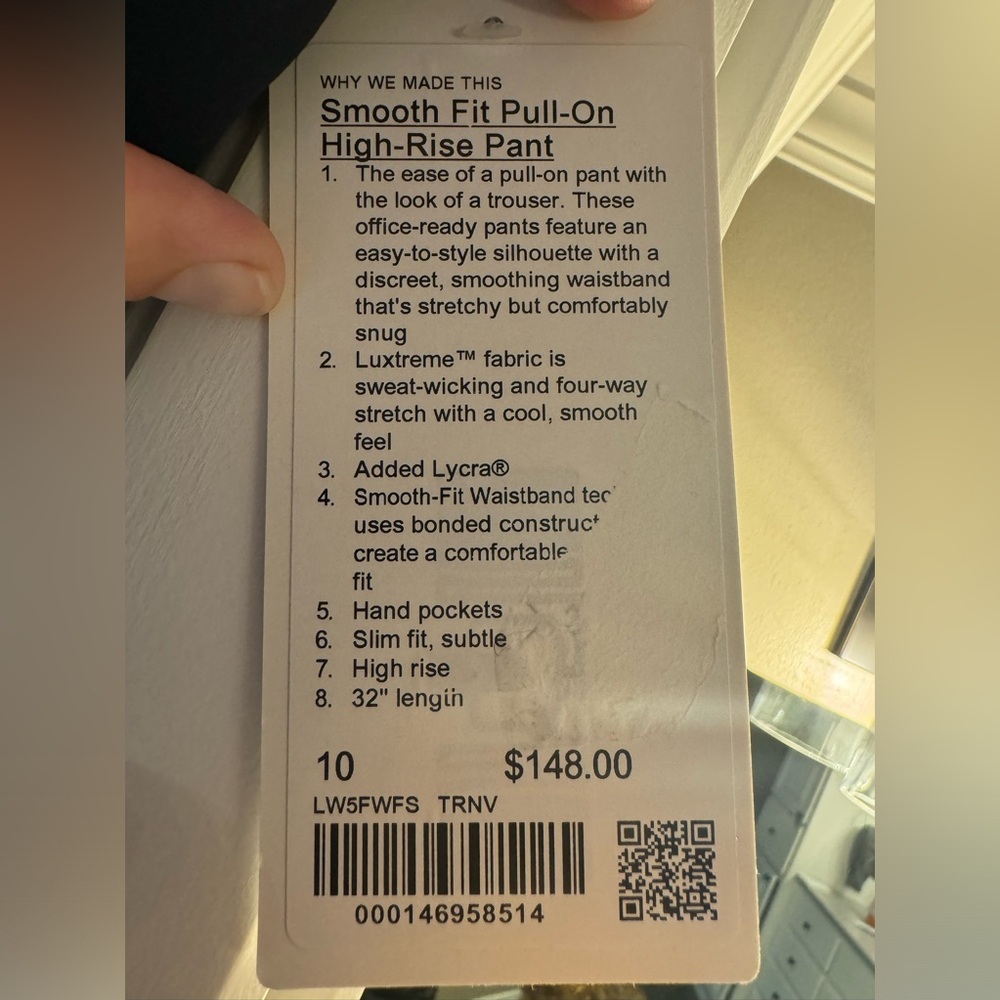 Lululemon smooth fit pull on navy pant size 10. NWT